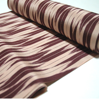 製品番号No:100000 製品名:矢絣(20釜、梅朱引き染め) 本シボ柳条縮緬着尺